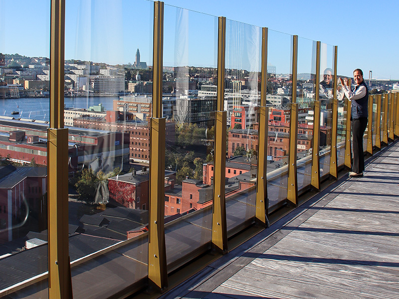 Ergosafe Railing A weather-protected view from Lighthouse by Uni3 - ClickItUp By Ergosafe