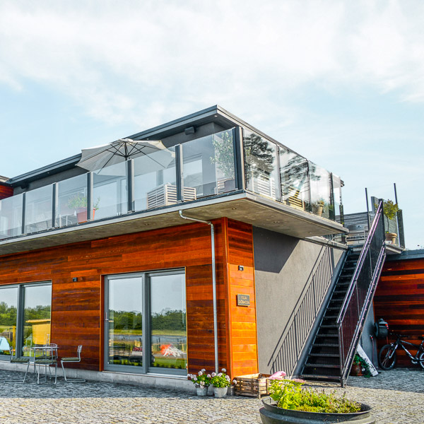 CiU Balcony_600x600-2